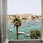 Blue Harbour 2 Bedroom Seafront With Large Terrace With Spectacular Sea Views - By Getawaysmalta Apartamento *