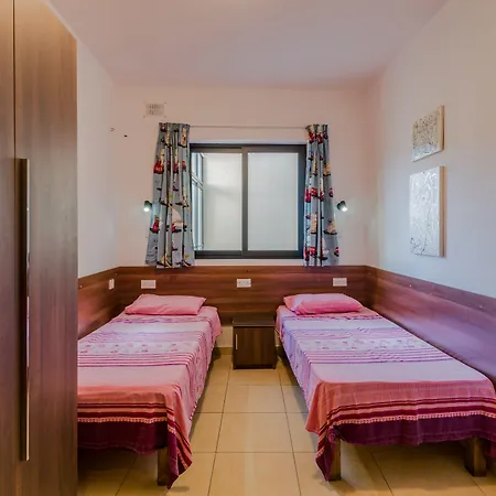Apartment Blue Harbour: Seafront With Terrace Views *