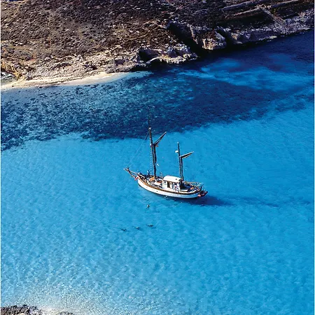 Blue Harbour: Seafront With Terrace Views * St. Paul's Bay