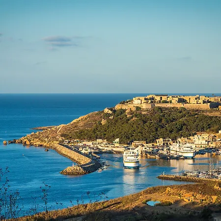 Apartment Blue Harbour: Seafront With Terrace Views St. Paul's Bay