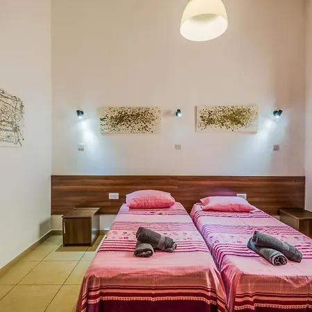 Blue Harbour 2 Bedroom Seafront With Large Terrace With Spectacular Sea Views - By Getawaysmalta San Pawl il-Baħar