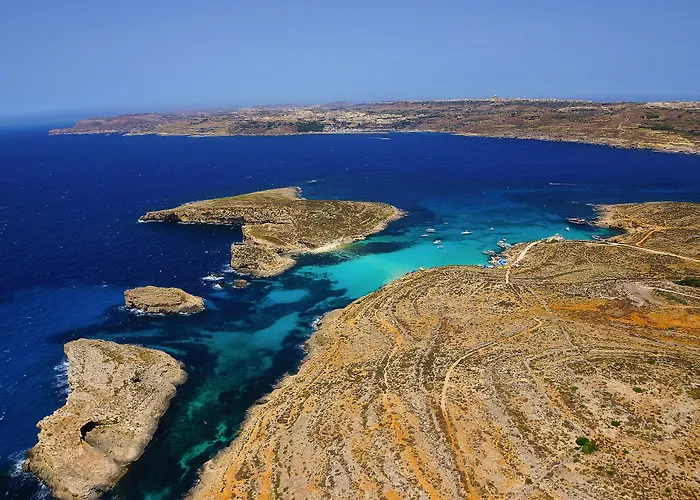 Blue Harbour 2 Bedroom Seafront With Large Terrace With Spectacular Sea Views - By Getawaysmalta Apartment