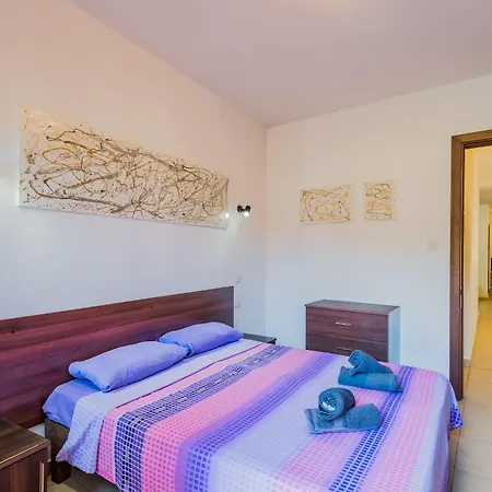 Blue Harbour 2 Bedroom Seafront With Large Terrace With Spectacular Sea Views - By Getawaysmalta 아파트 *